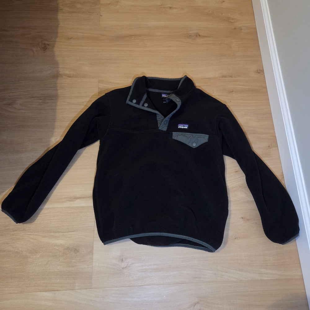 Patagonia Black and Gray Boy's Sweater